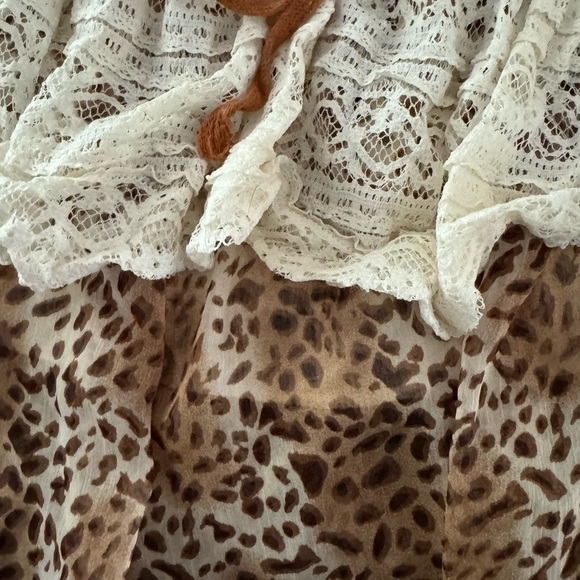 Girls belted layered  skirt - Picture 3 of 4